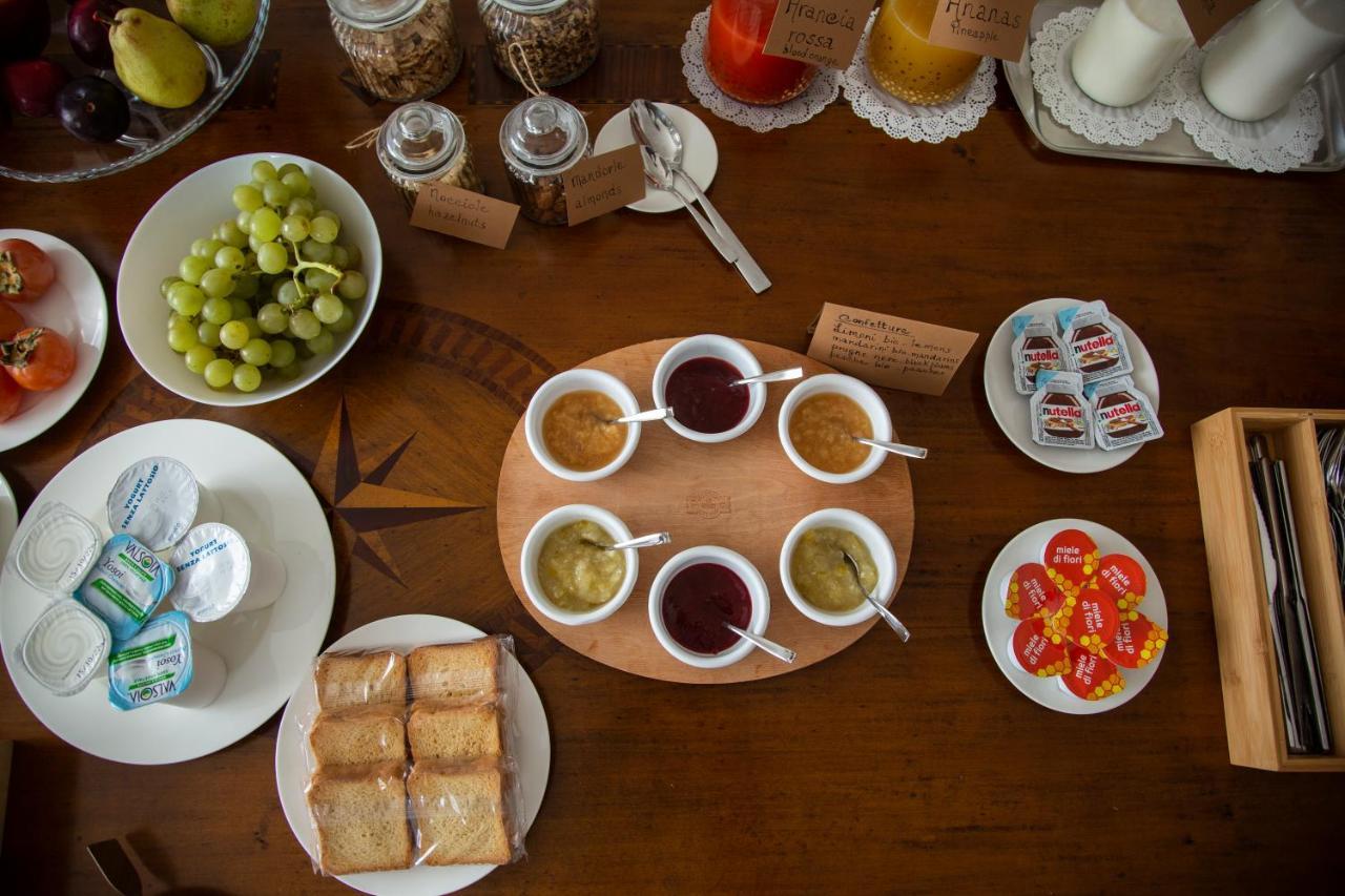 Dimora Sinibaldi Bed & Breakfast Палермо Екстериор снимка